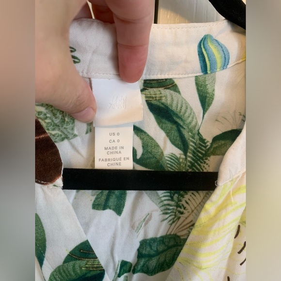 Tropical coverup summer spring vacation H&M lightweight short sleeve dress - Picture 2 of 4